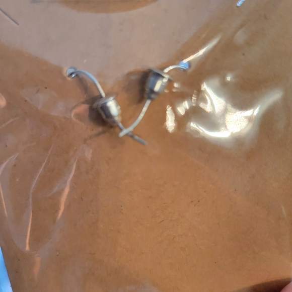 NWT adorable feather silver tone turquoise pierced dangle earrings - Picture 2 of 2